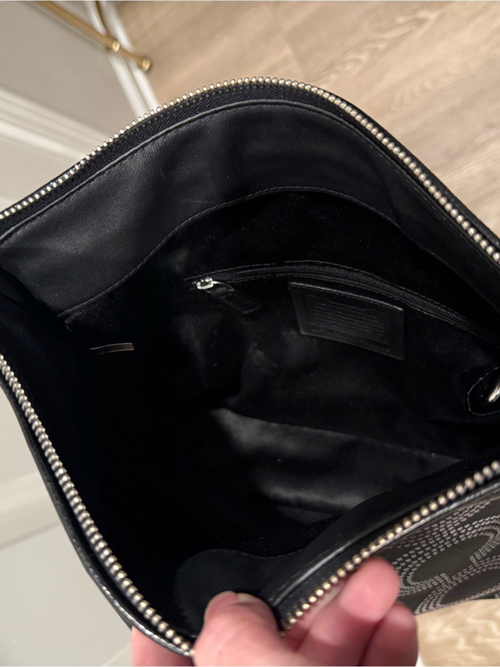 Authentic Coach Black Signature Circle Print Shoulder Bag with Silver Hardware - Picture 5 of 8